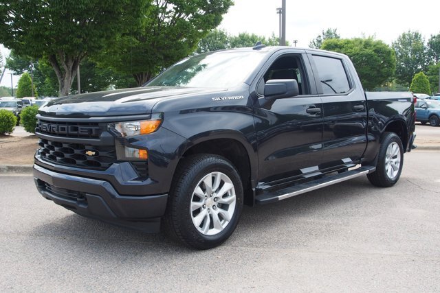 Used 2022 Chevrolet Silverado 1500 Custom AWD/4WD image 3