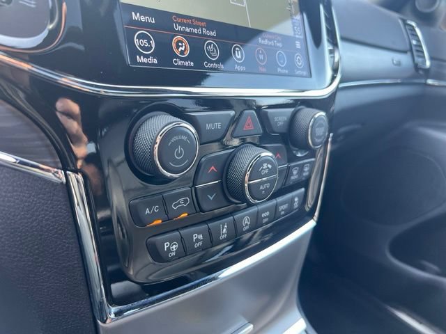 Used 2021 Jeep Grand Cherokee Limited w/ Quick Order Package 28K 80th AWD/4WD image 16