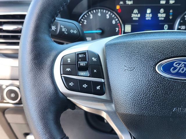 Certified 2023 Ford Explorer XLT w/ Equipment Group 202A AWD/4WD image 30