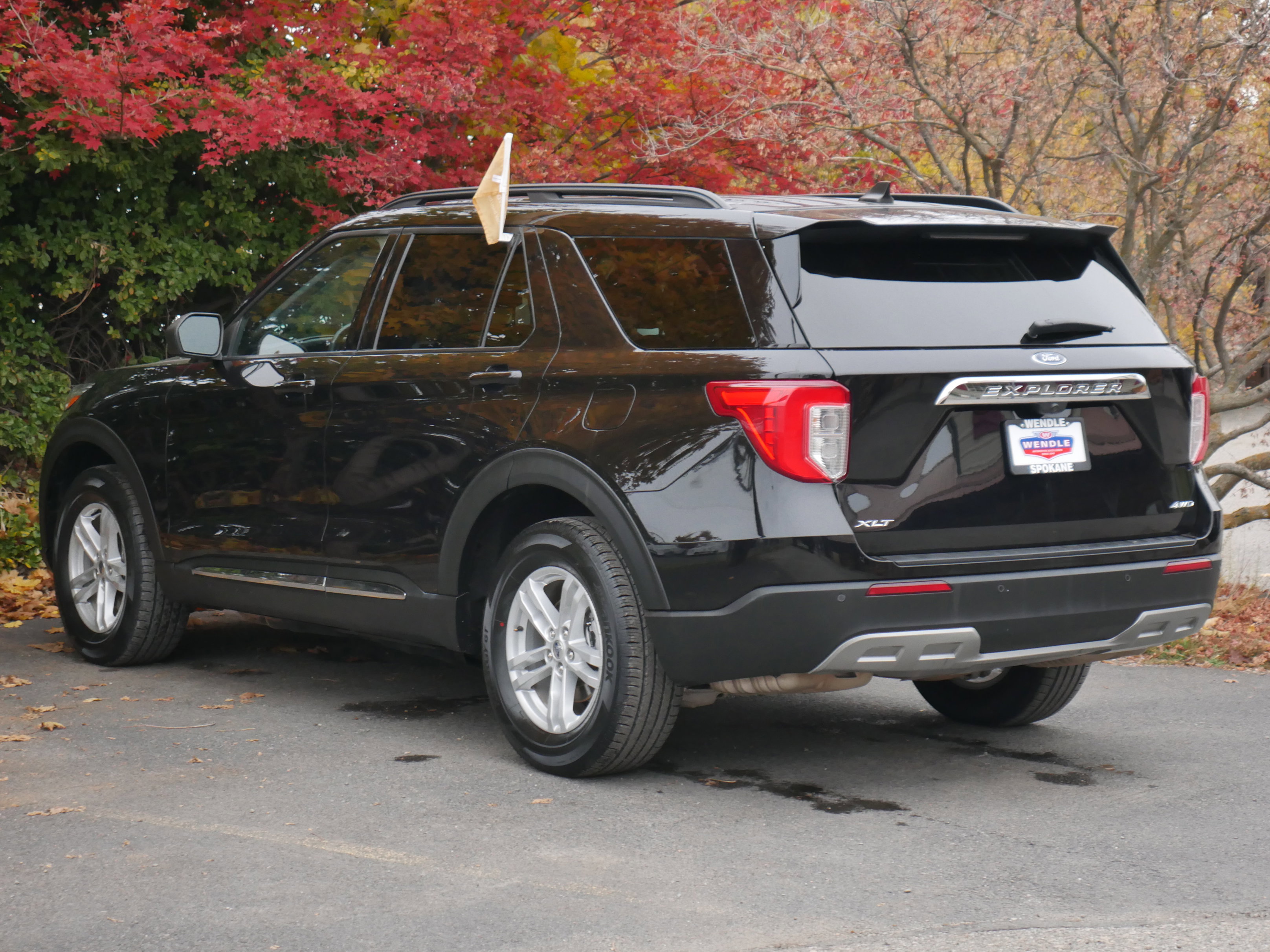 Certified 2024 Ford Explorer XLT w/ Equipment Group 202A image 4