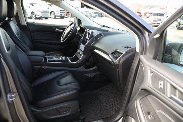 Certified 2022 Ford Edge Titanium image 26