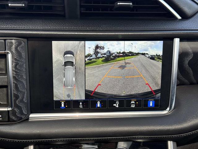 Used 2024 GMC Yukon Denali AWD/4WD image 25