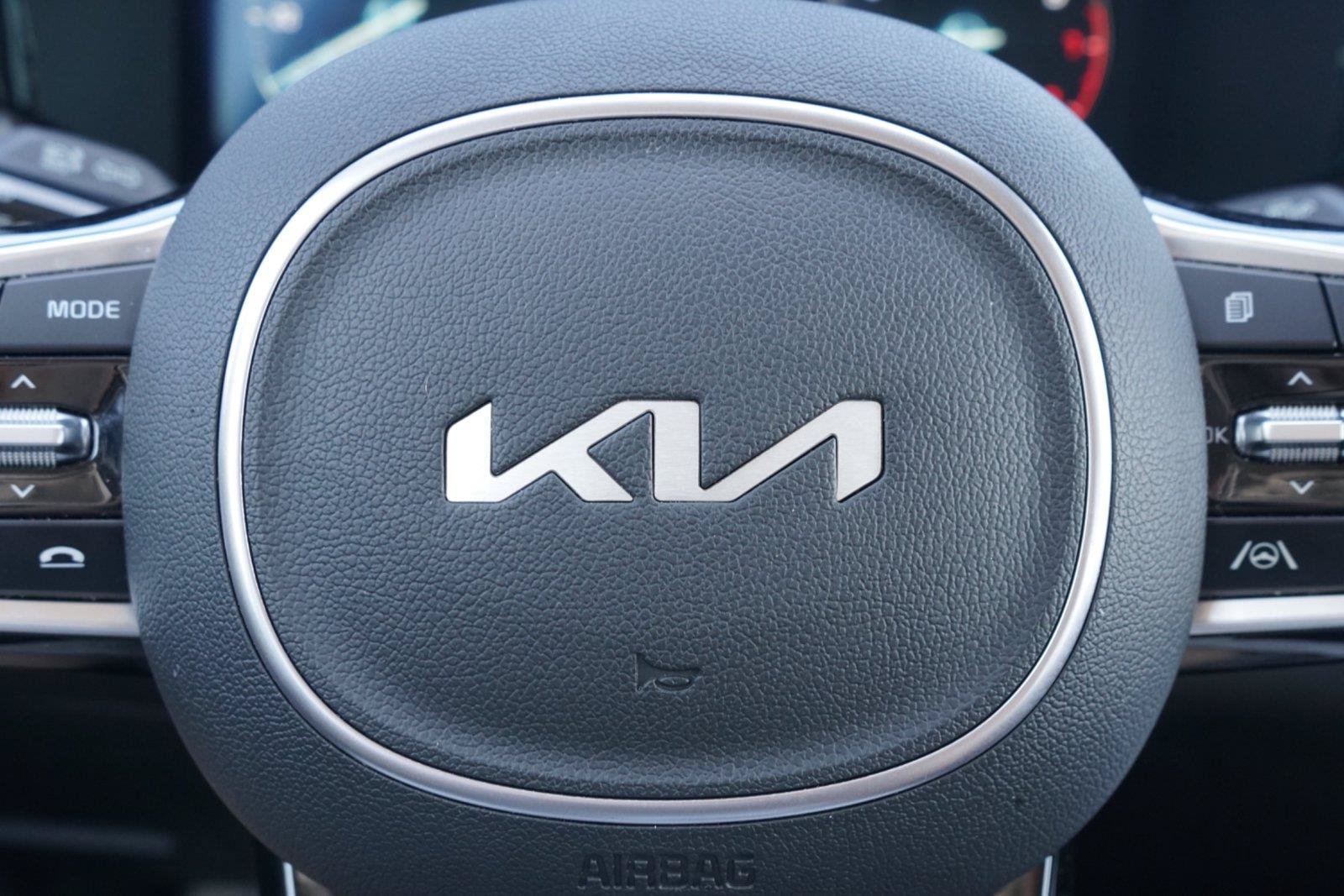 Used 2023 Kia Sorento SX AWD/4WD image 14