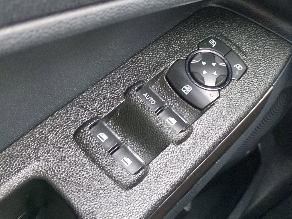 Certified 2020 Ford EcoSport SE w/ SE Convenience Package image 29