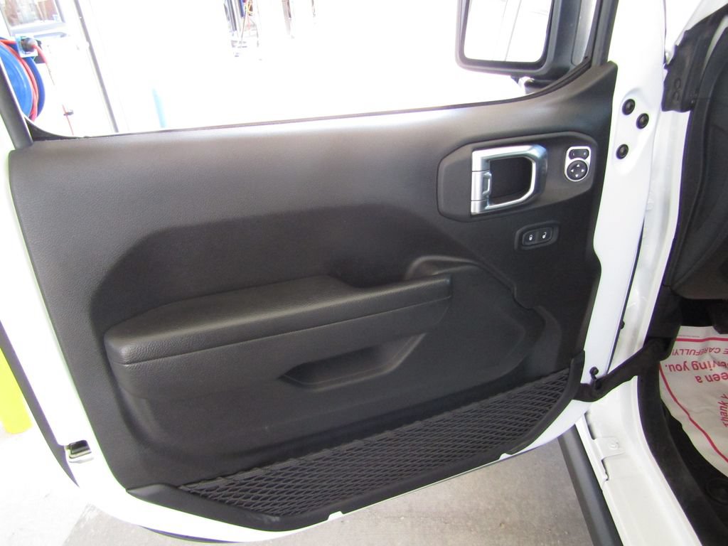 Used 2023 Jeep Wrangler Unlimited Sport AWD/4WD image 16