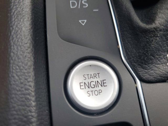 Used 2023 Volkswagen Atlas Cross Sport SEL image 34