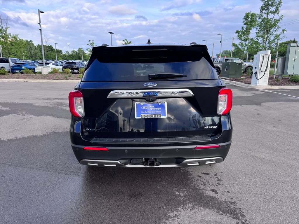 Certified 2021 Ford Explorer XLT w/ Equipment Group 202A AWD/4WD image 5
