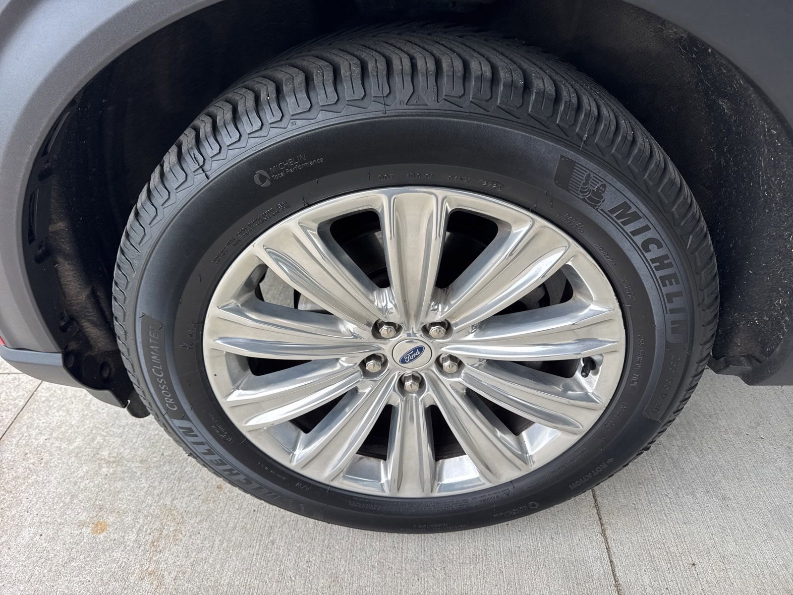 Certified 2020 Ford Explorer Limited w/ Class III Trailer Tow Package AWD/4WD image 19