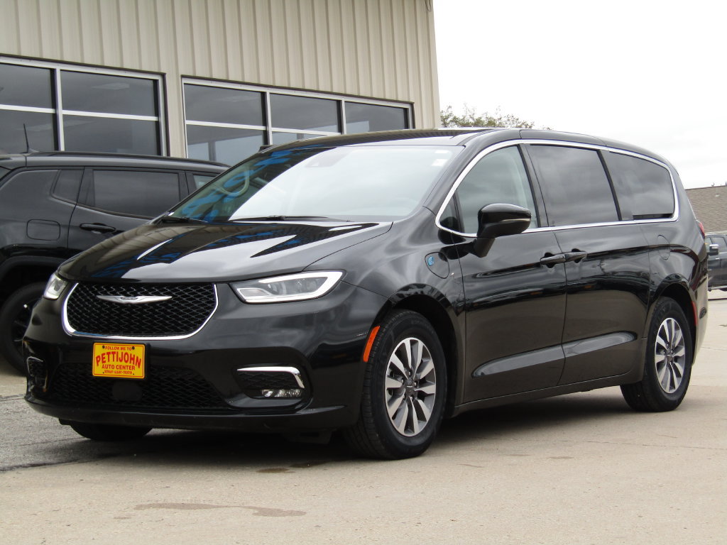Used 2023 Chrysler Pacifica Touring-L FWD image 12