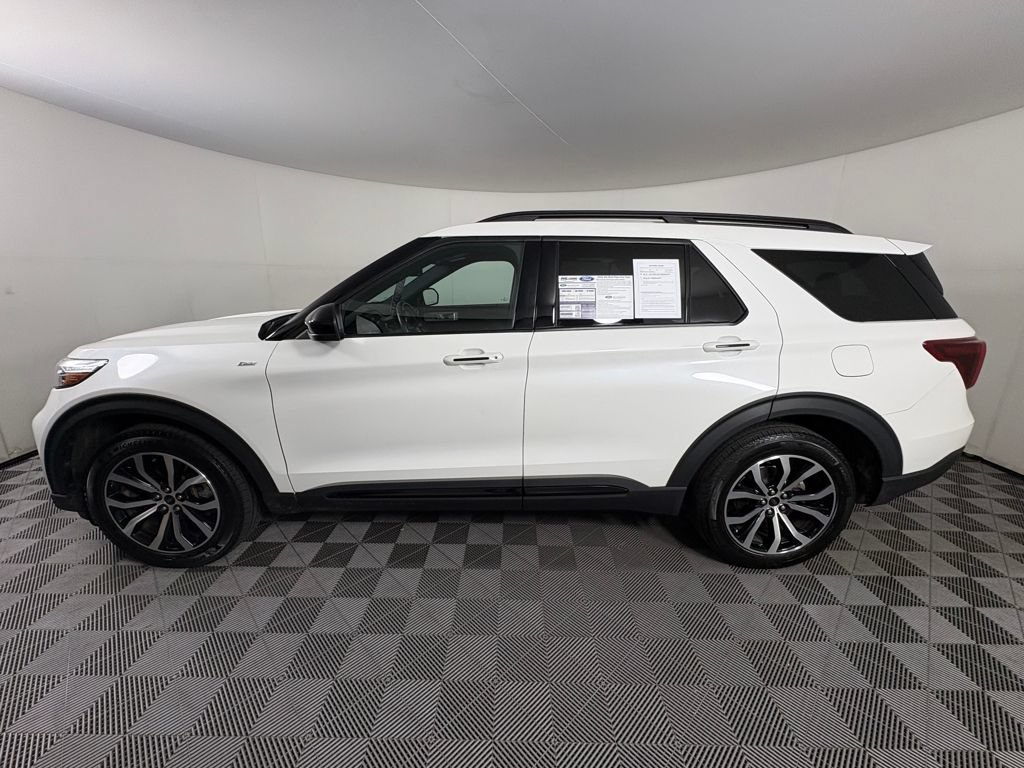 Certified 2023 Ford Explorer ST-Line w/ Class IV Trailer Tow Package AWD/4WD image 4