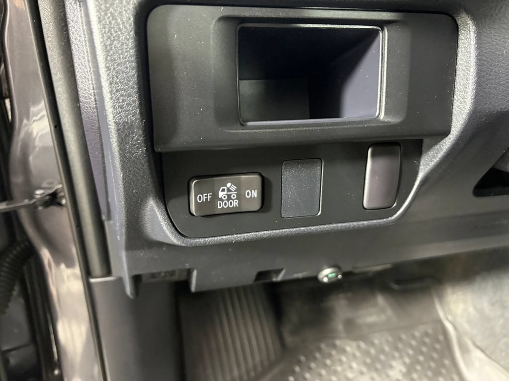 Used 2017 Toyota Tacoma SR5 w/ Tow Package AWD/4WD image 14