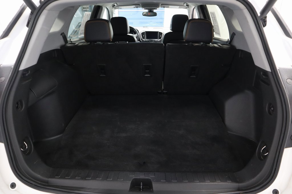 Used 2022 GMC Terrain AT4 w/ Infotainment Package II image 14