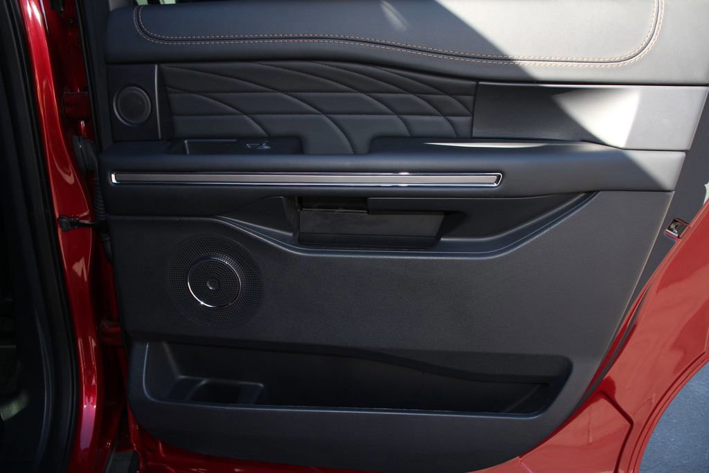 Certified 2022 Ford Expedition Max Platinum image 25