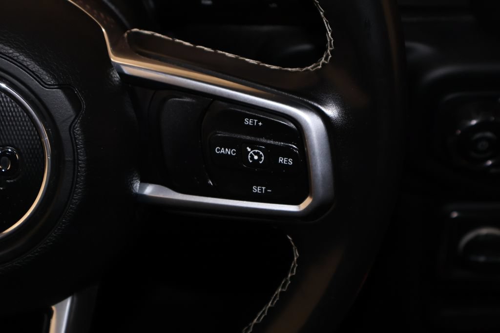 Used 2019 Jeep Wrangler Unlimited Sahara w/ Uconnect 4C Nav & Sound Group AWD/4WD image 22