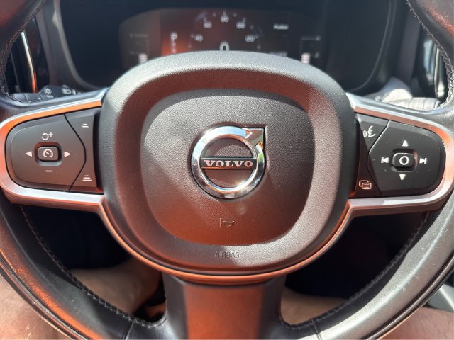 Used 2018 Volvo XC60 T5 Momentum w/ Vision Package AWD/4WD image 25