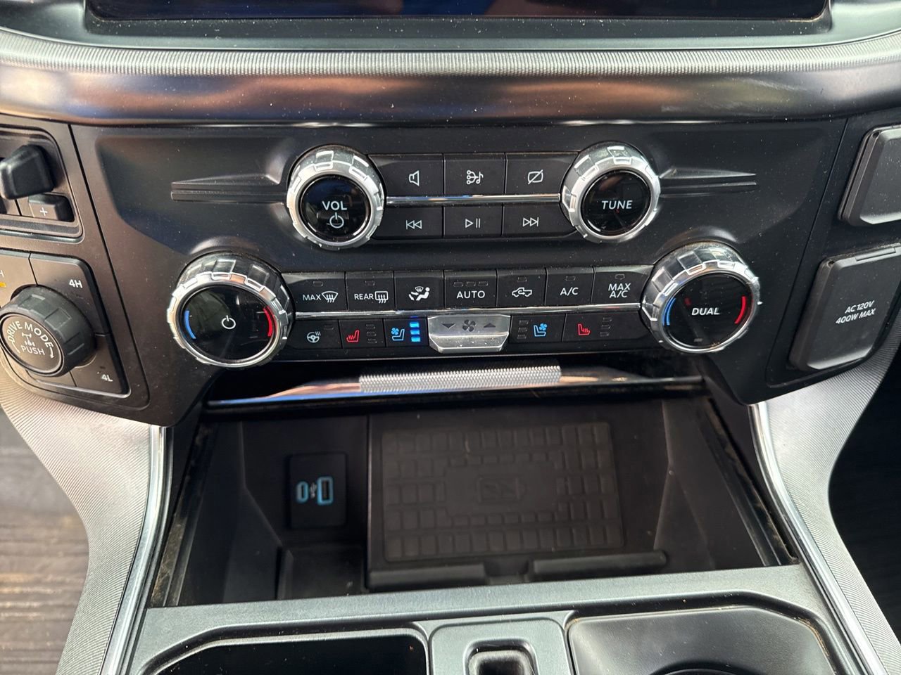 Certified 2022 Ford F150 Platinum w/ Equipment Group 701A High image 26