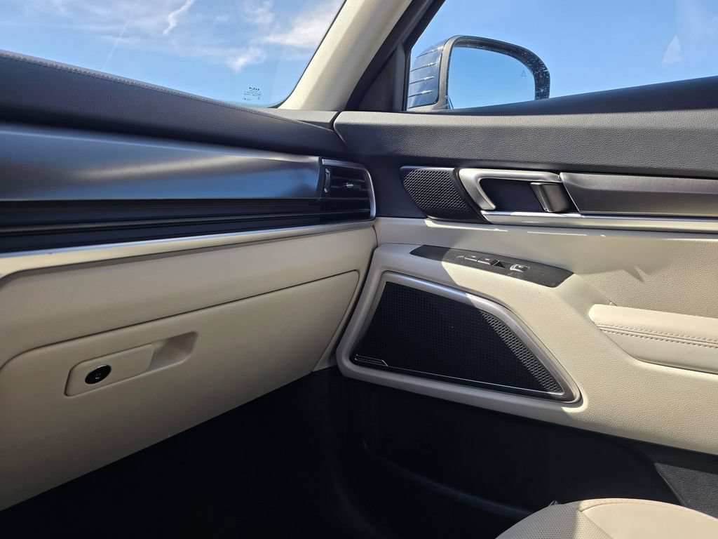 Used 2025 Kia Telluride S FWD image 26