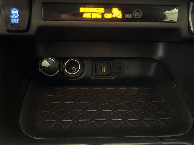 Used 2020 Toyota RAV4 XLE FWD image 28