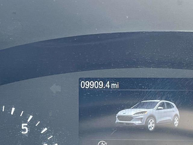 Certified 2022 Ford Escape SE w/ SE Sport Appearance Package image 28