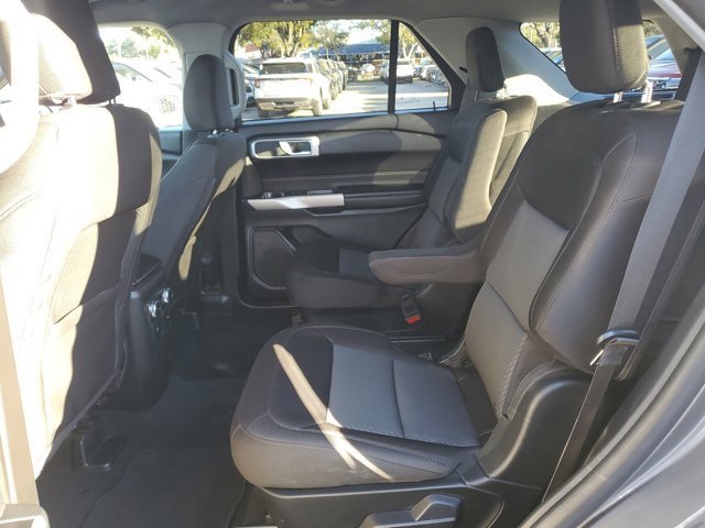 Certified 2023 Ford Explorer XLT image 9