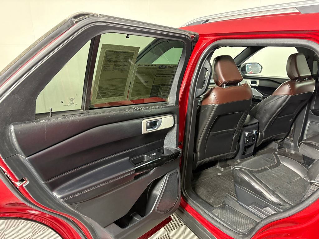 Certified 2021 Ford Explorer Platinum w/ Equipment Group 601A AWD/4WD image 29