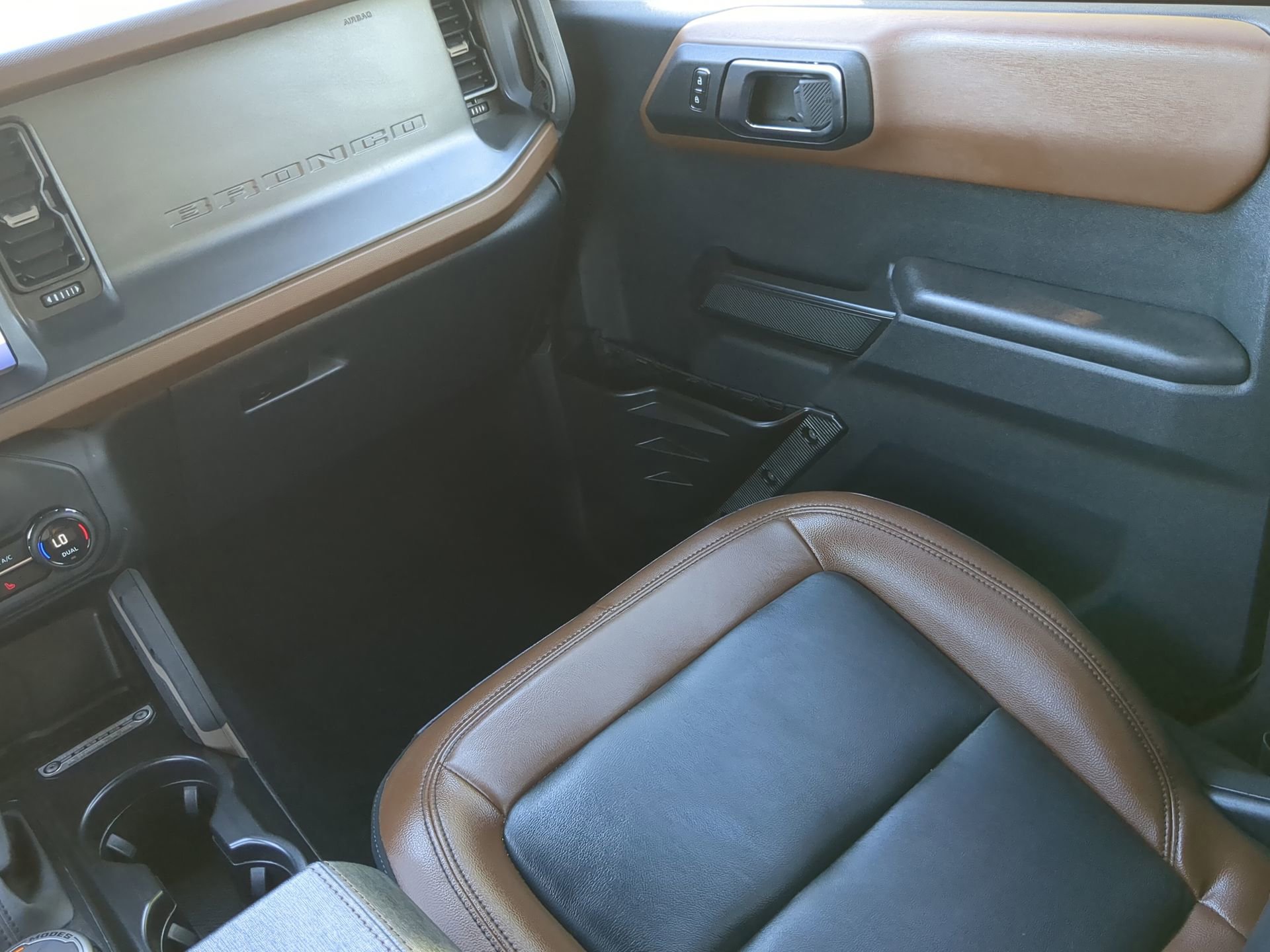 Certified 2024 Ford Bronco Outer Banks AWD/4WD image 46