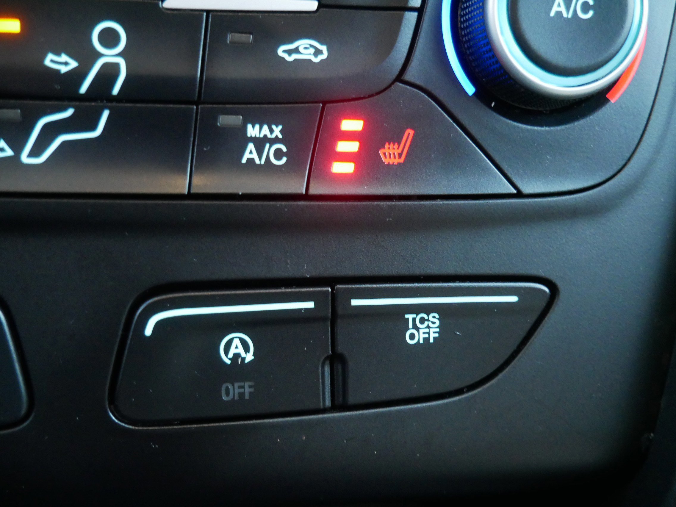 Certified 2019 Ford Escape SE image 31