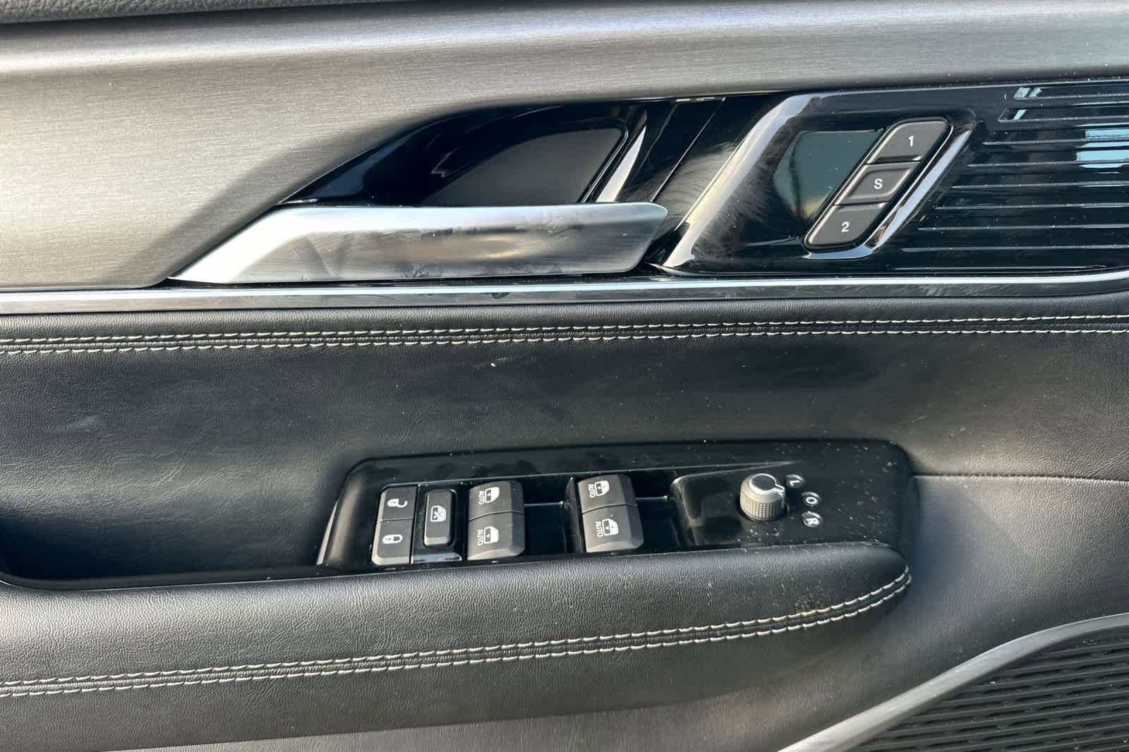 Used 2023 Jeep Wagoneer Series II image 12