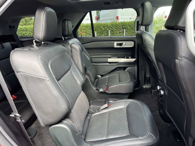 Certified 2021 Ford Explorer Limited w/ Equipment Group 301A RWD image 31