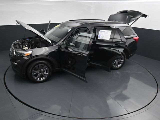 Certified 2023 Ford Explorer XLT w/ Equipment Group 202A AWD/4WD image 41