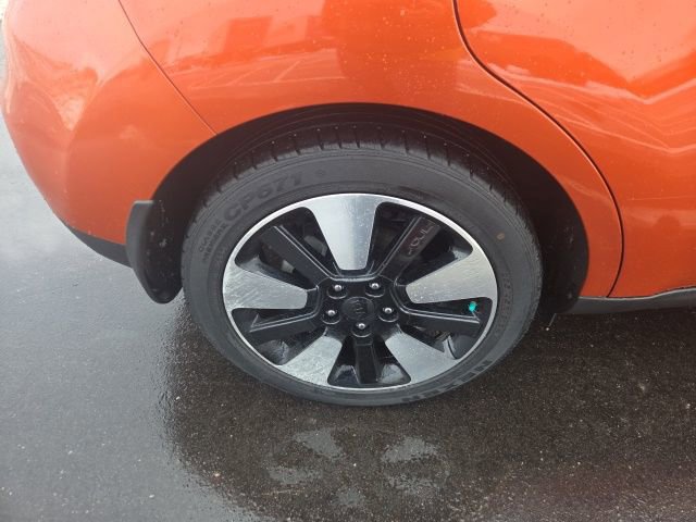 Used 2019 Kia Soul + image 11