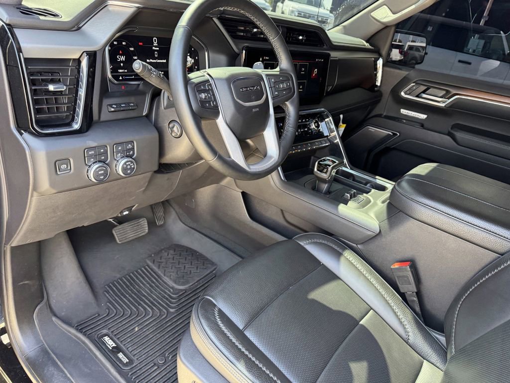 Used 2025 GMC Sierra 1500 Denali w/ Denali Reserve Package AWD/4WD image 13