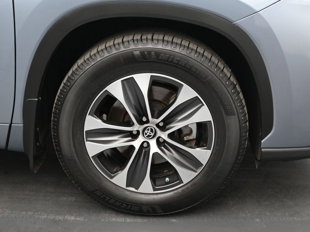 Used 2021 Toyota Highlander XLE image 52