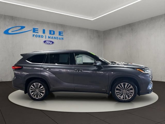Used 2021 Toyota Highlander Platinum AWD/4WD image 31