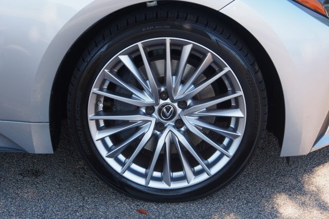 Used 2022 Lexus IS 300 w/ Premium Package RWD image 9