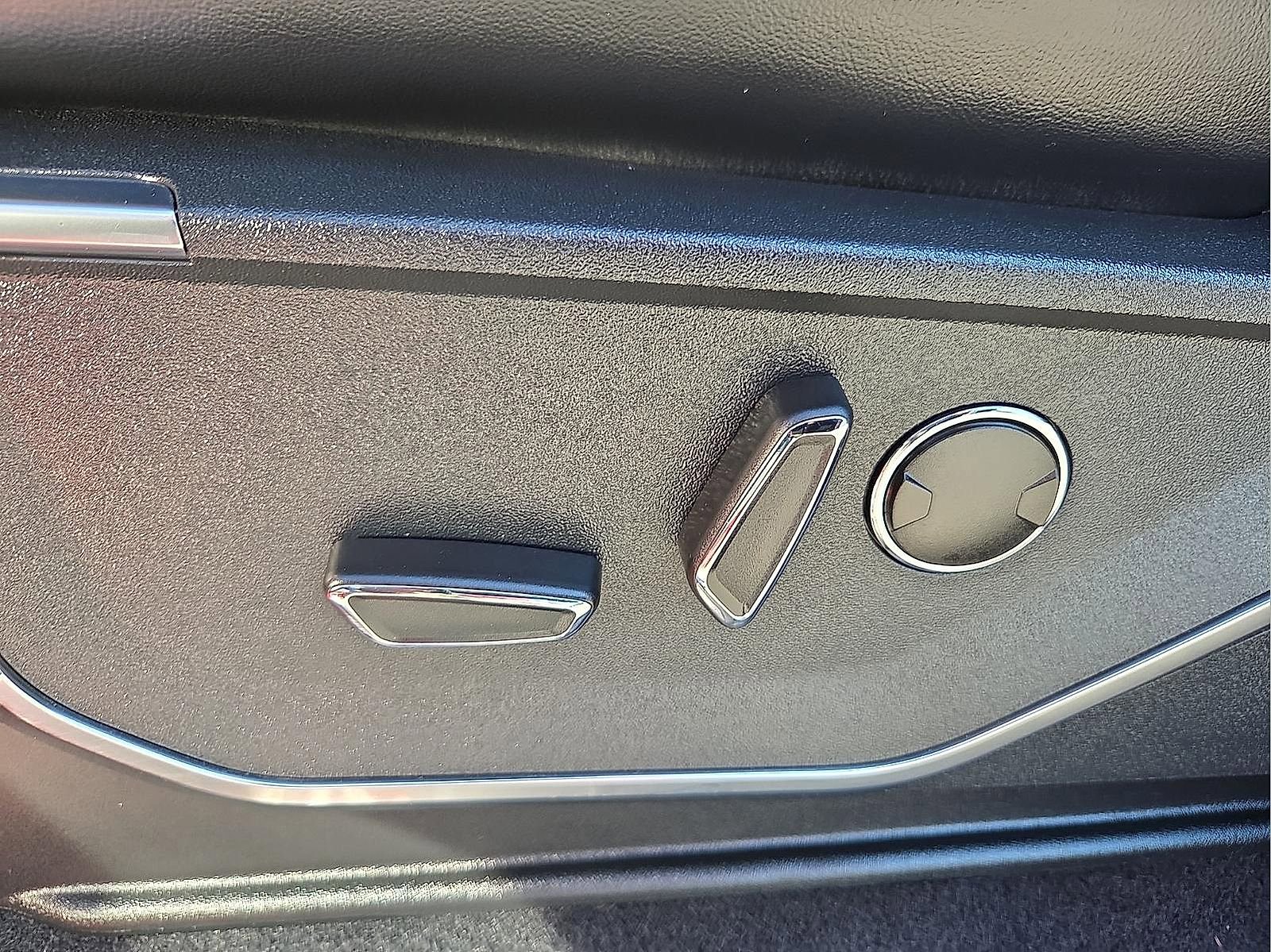 Certified 2023 Ford F150 Raptor image 15