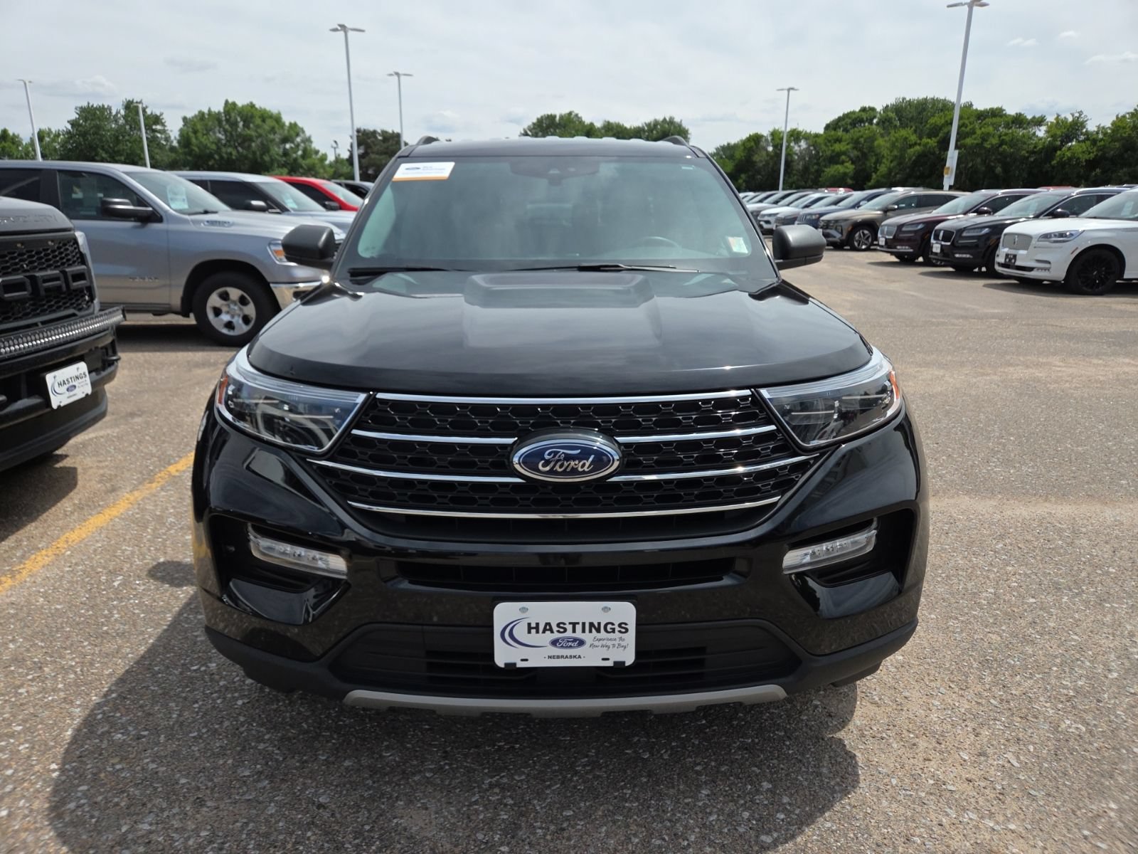 Certified 2023 Ford Explorer XLT w/ Equipment Group 202A AWD/4WD image 13