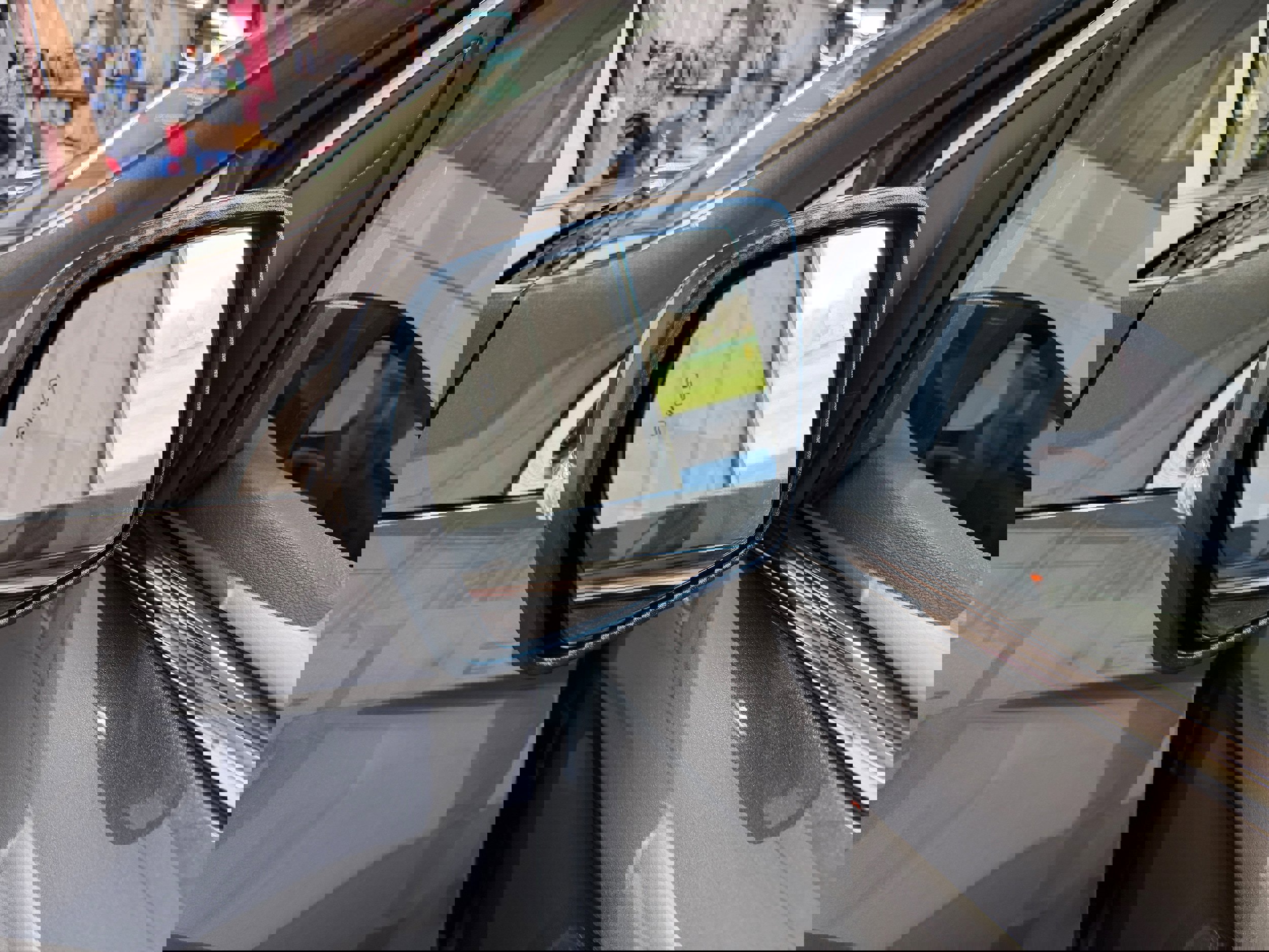 Certified 2019 Ford Edge Titanium w/ Cold Weather Package AWD/4WD image 38