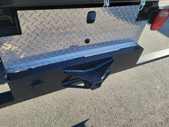 Certified 2026 Ford F550 2WD Crew Cab w/ XLT Value Package image 6