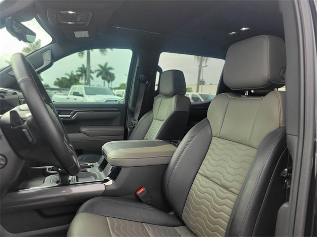 Used 2023 Chevrolet Silverado 1500 ZR2 w/ Technology Package image 19