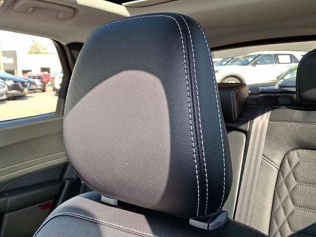 Certified 2023 Ford Escape SE w/ PHEV Premium Package FWD image 21