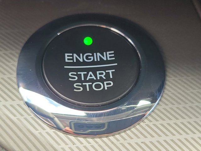 Certified 2021 Ford Explorer XLT w/ Equipment Group 202A image 30