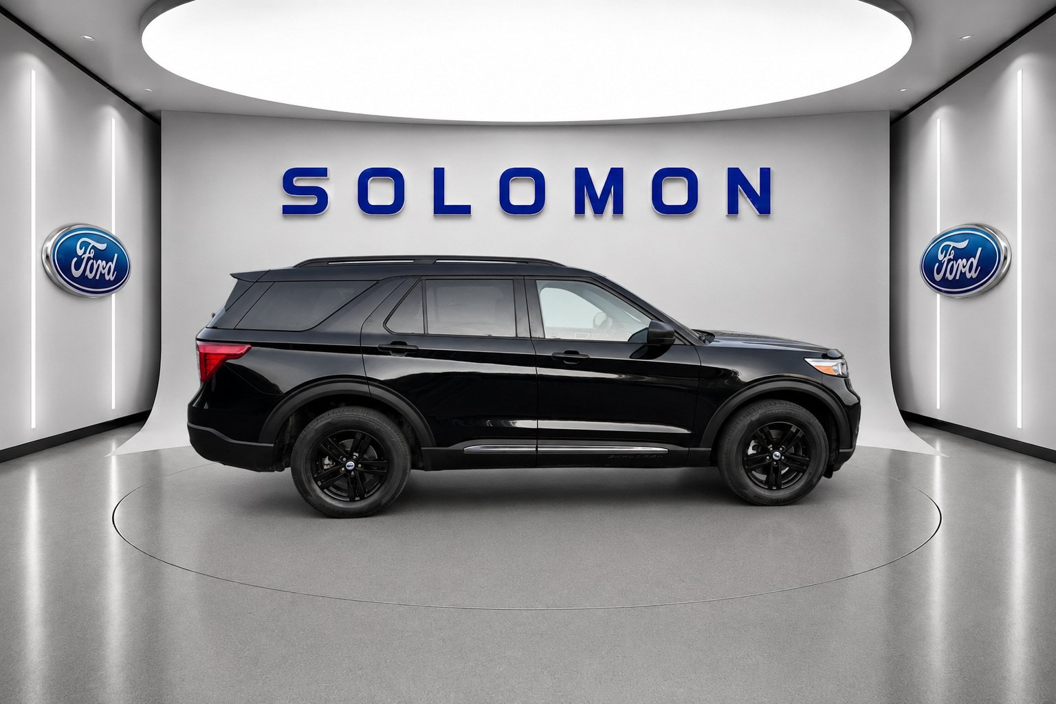 Certified 2022 Ford Explorer XLT w/ Equipment Group 202A AWD/4WD image 4
