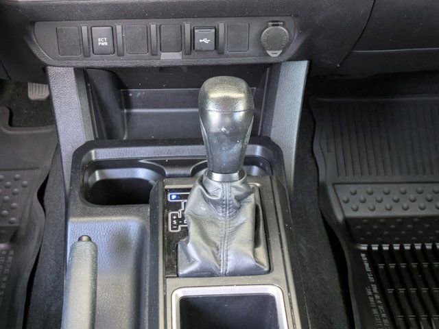 Used 2020 Toyota Tacoma SR w/ SR Convenience Package image 17