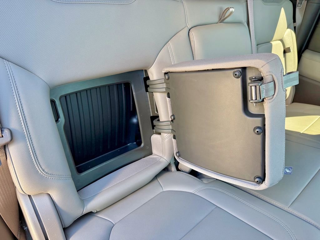 Used 2021 Chevrolet Silverado 1500 LTZ w/ Technology Package image 18