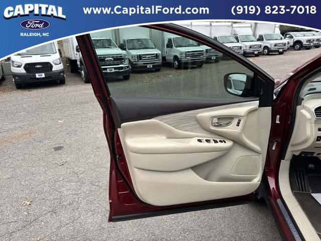 Used 2018 Nissan Murano SL image 19