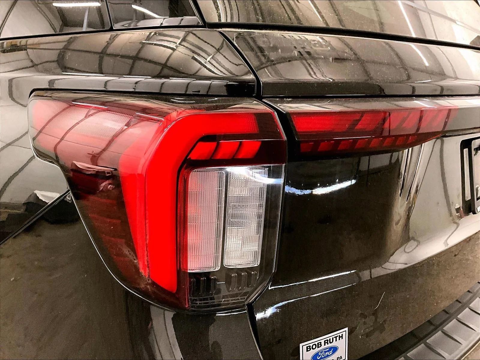 Certified 2025 Ford Explorer ST AWD/4WD image 29