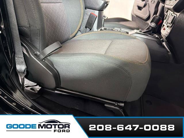 Used 2025 Jeep Gladiator Mojave w/ Convenience Group AWD/4WD image 25