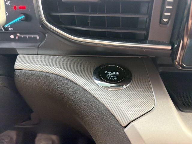 Certified 2022 Ford Explorer XLT w/ Equipment Group 202A image 34