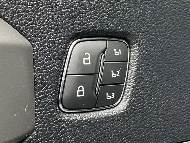 Certified 2021 Ford F250 Platinum w/ FX4 Off-Road Package image 22